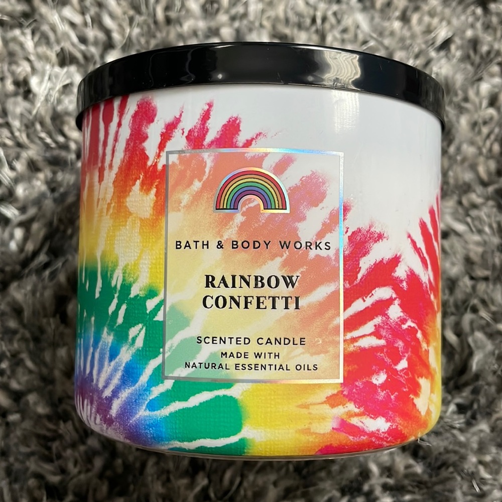 Bath and Bodyworks rainbow confetti candle
